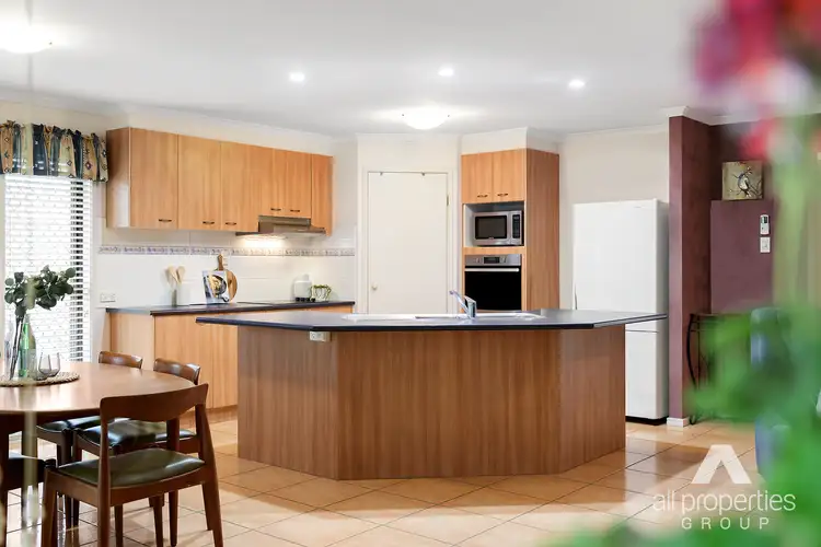 Second view of Homely house listing, 17 Columbus Circuit, Drewvale QLD 4116