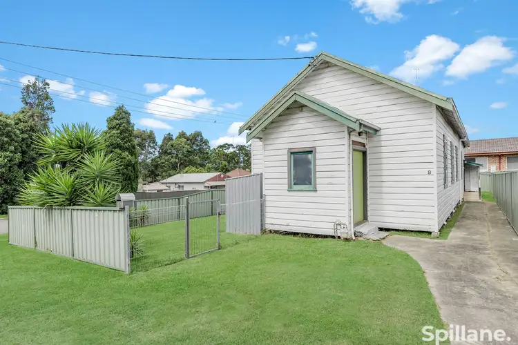 8 Lake Avenue, Cardiff South NSW 2285