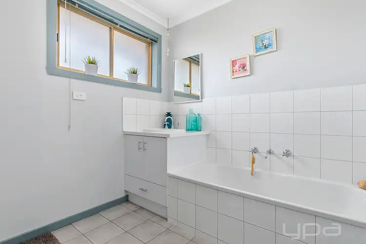 Fourth view of Homely unit listing, 1/93 Kingdom Avenue, Kings Park VIC 3021