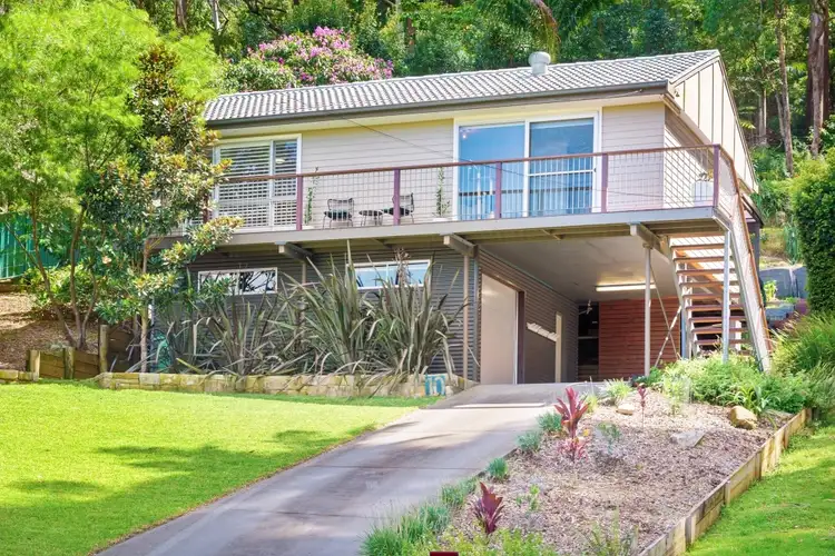 10 Dana Close, Wyoming NSW 2250