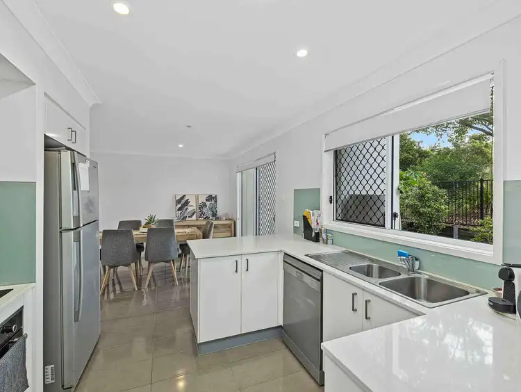 Main view of Homely townhouse listing, 73/400 Tingal Road, Wynnum QLD 4178