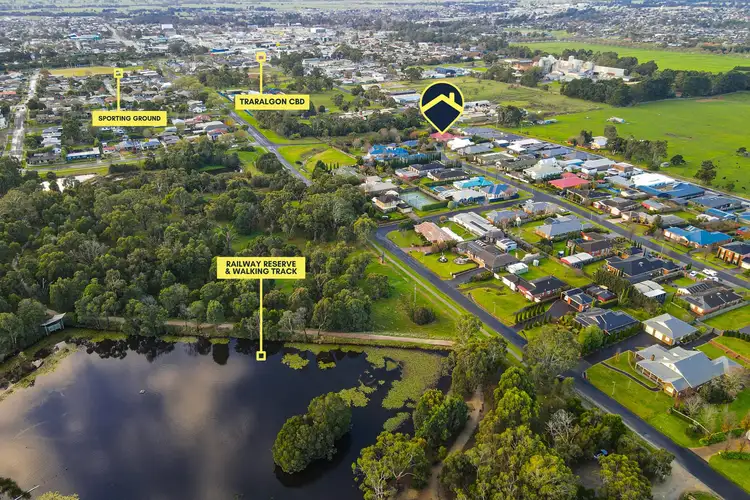 Main view of Homely house listing, 2/18 Fairway Drive, Traralgon VIC 3844