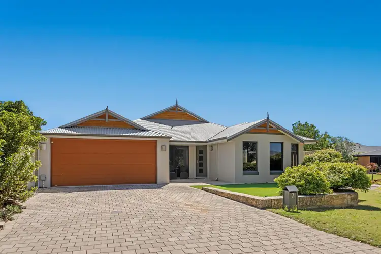 7 Garcia Loop, Lakelands WA 6180