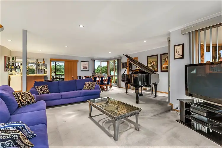 Fifth view of Homely house listing, 8 Montrose Court, Greenvale VIC 3059
