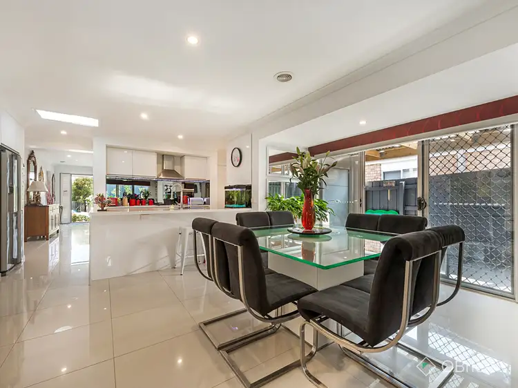 13 Eden Avenue, Skye VIC 3977