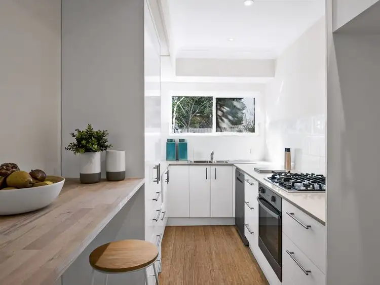 3/27 Tor Road