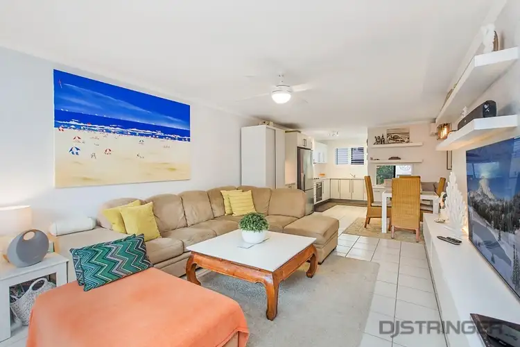 2/14 Warrawong Street, Coolangatta QLD 4225