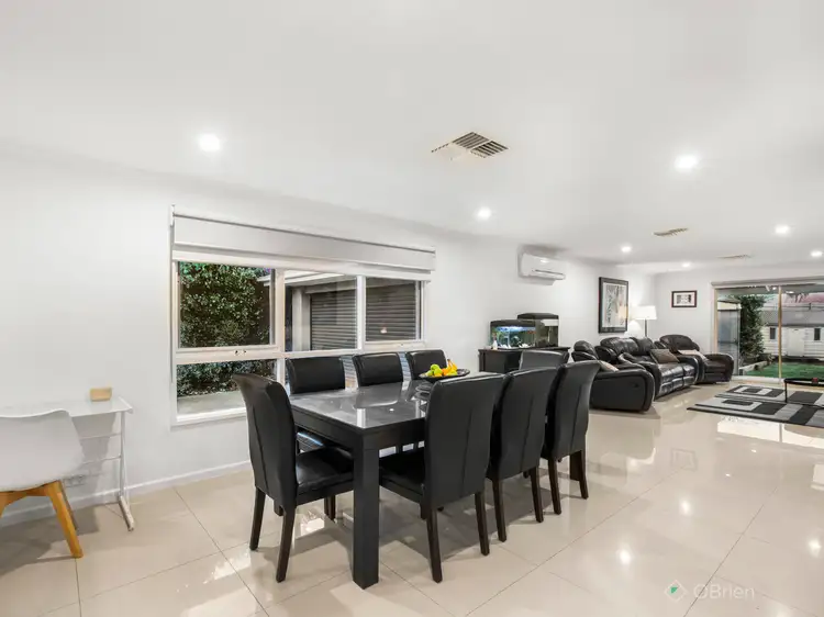 Third view of Homely house listing, 5 Driftwood Court, Narre Warren VIC 3805