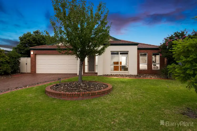 27 Tuileries Rise, Narre Warren South VIC 3805