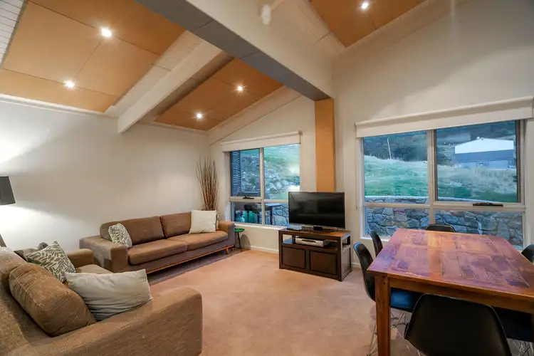8/27 Falls Creek Road, Falls Creek VIC 3699