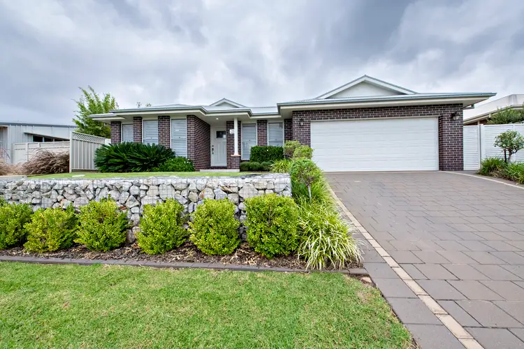 12 Champagne Drive, Dubbo NSW 2830