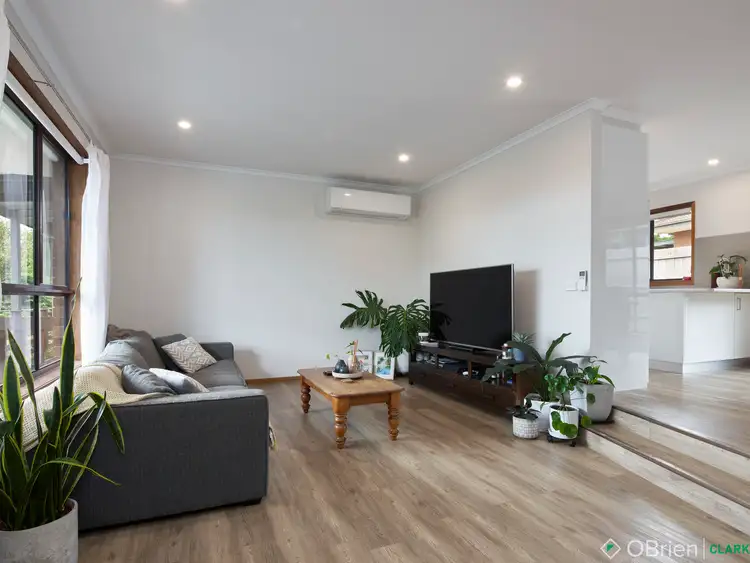 Fifth view of Homely house listing, 2 Tracie Court, Drouin VIC 3818