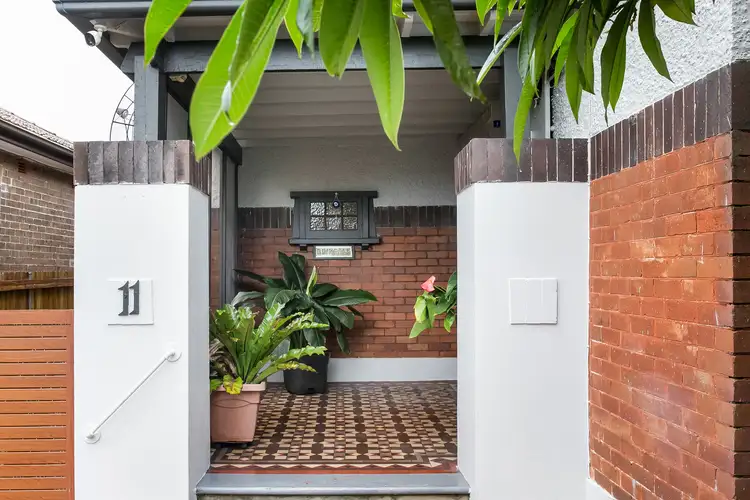 11 Tincombe Street, Canterbury NSW 2193