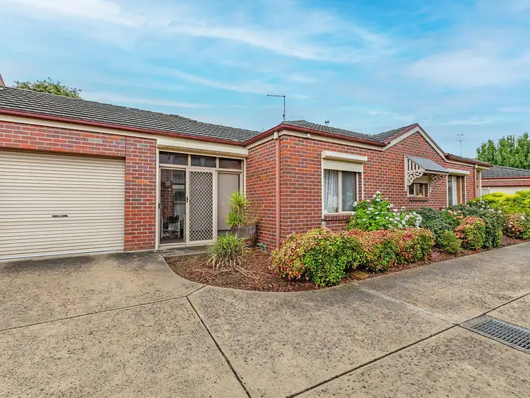 Main view of Homely townhouse listing, 5/324-326 Peel Street, Black Hill VIC 3350