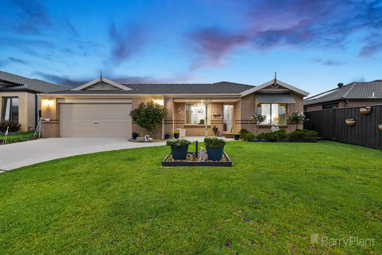 43 Vanessa Circuit, Pakenham VIC 3810