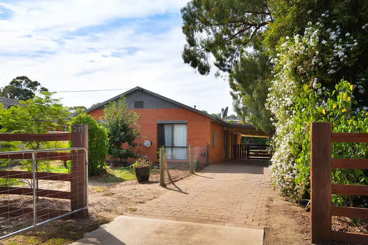 211 Allingham Street, Kangaroo Flat VIC 3555