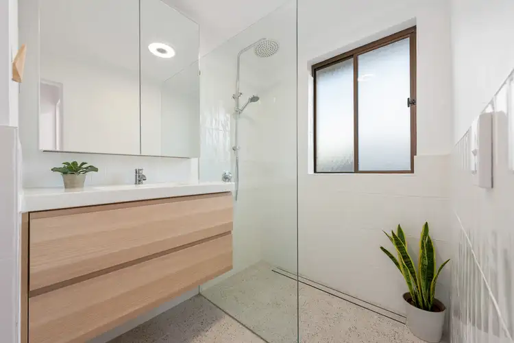 Sixth view of Homely unit listing, 6/31 Kent Street, Coorparoo QLD 4151