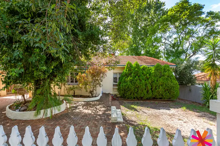 32 Mt Henry Road, Salter Point WA 6152