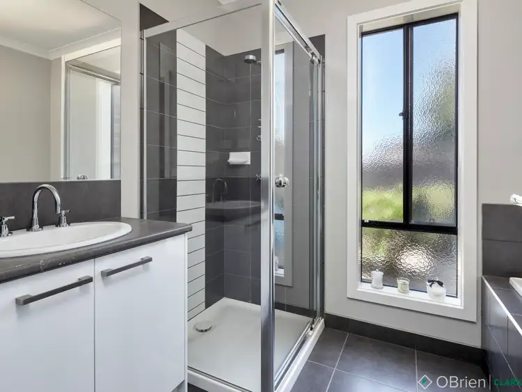 Seventh view of Homely house listing, 142 Twin Ranges Drive, Warragul VIC 3820