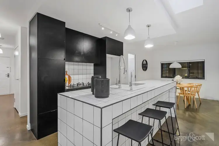 2/1 Edgar Street, Kingsville VIC 3012