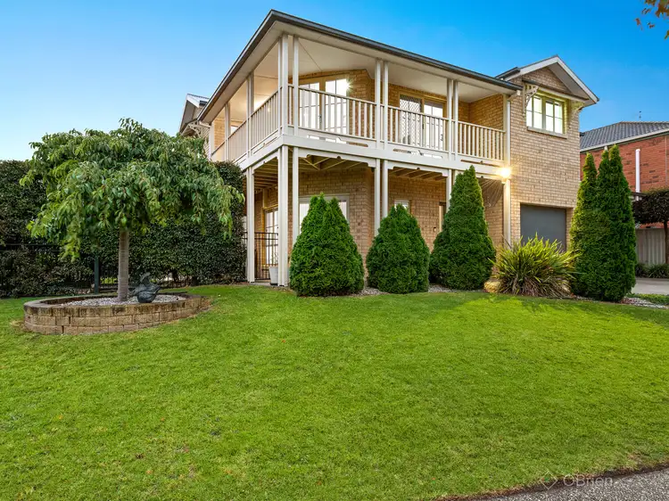 1 St Leonard Way, Pakenham VIC 3810