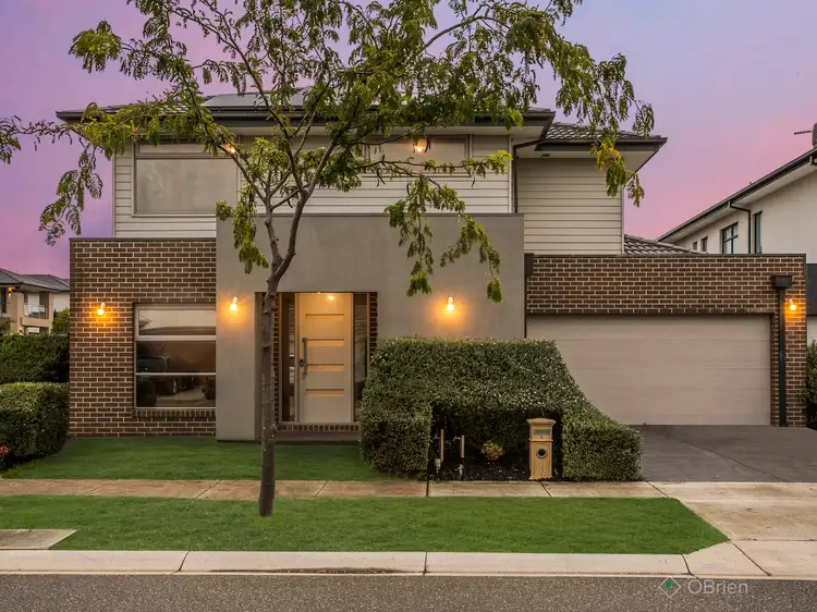 8 Lothbury Drive, Clyde North VIC 3978