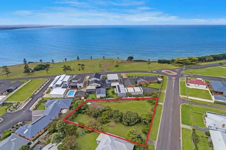 8 Learmonth Street, Portland VIC 3305