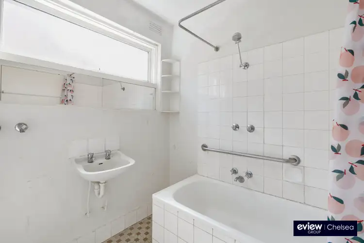 Fifth view of Homely apartment listing, 2/121 Tucker Road, Bentleigh VIC 3204