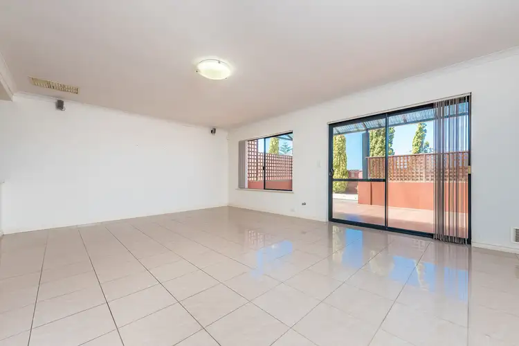 Sixth view of Homely house listing, 5 Seville Crest, Mindarie WA 6030