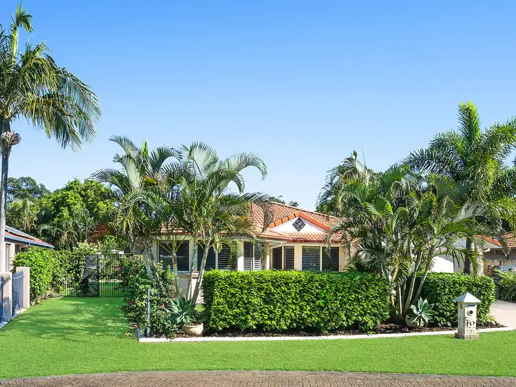 5 Endeavour Crescent, Pelican Waters QLD 4551