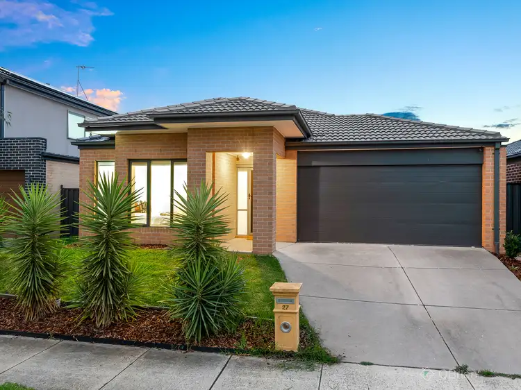 27 Burford Way, Cranbourne North VIC 3977