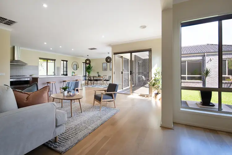 Fifth view of Homely house listing, 17 Rathlin Avenue, Junortoun VIC 3551
