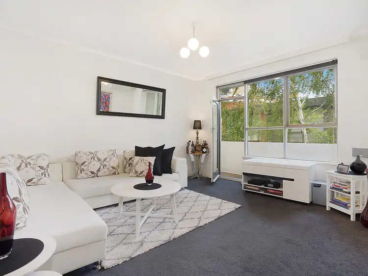 8/8 Charnwood Grove, St Kilda VIC 3182