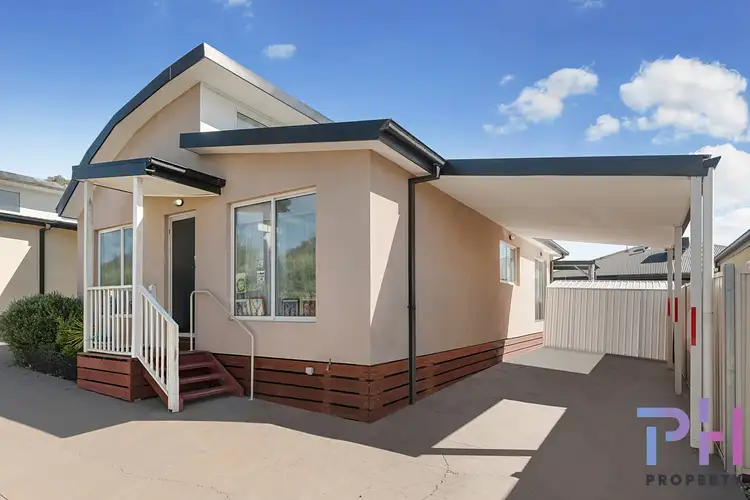 Main view of Homely unit listing, 2/5A Violet Street, Eaglehawk VIC 3556