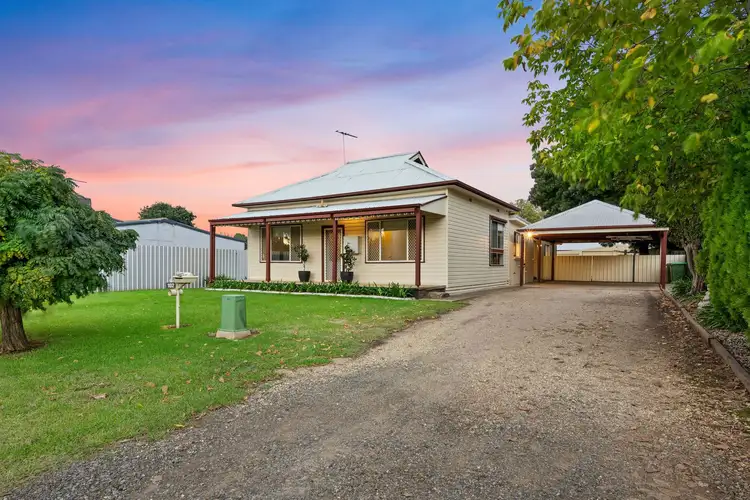 102 John Street, Corowa NSW 2646