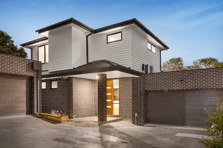 Main view of Homely townhouse listing, 2/9 Belle Vue Avenue, Ringwood VIC 3134