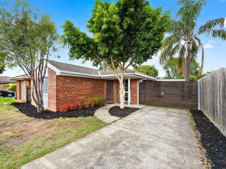 32 Lauren Drive, Hampton Park VIC 3976