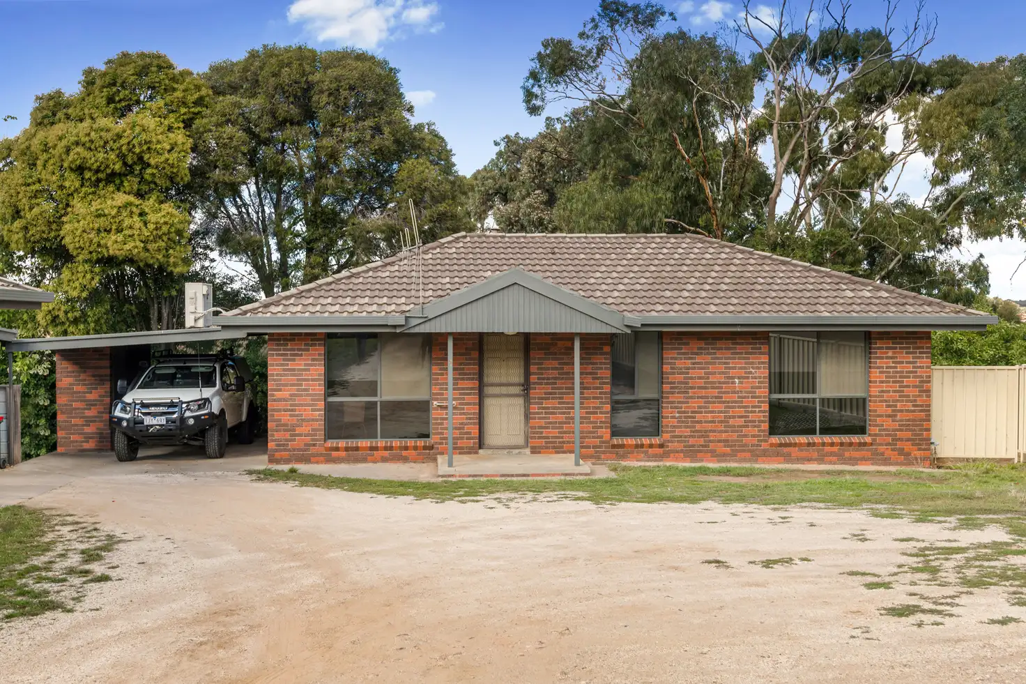 Main view of Homely unit listing, 2/4 Richard Drive, Kangaroo Flat VIC 3555
