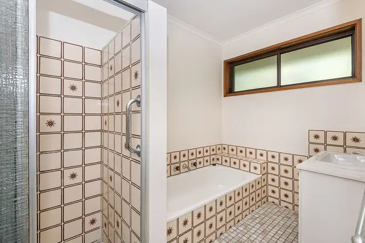Fifth view of Homely unit listing, 2/4 Richard Drive, Kangaroo Flat VIC 3555
