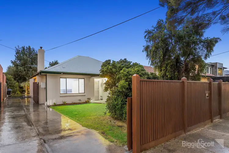 20 Maddox Road, Newport VIC 3015