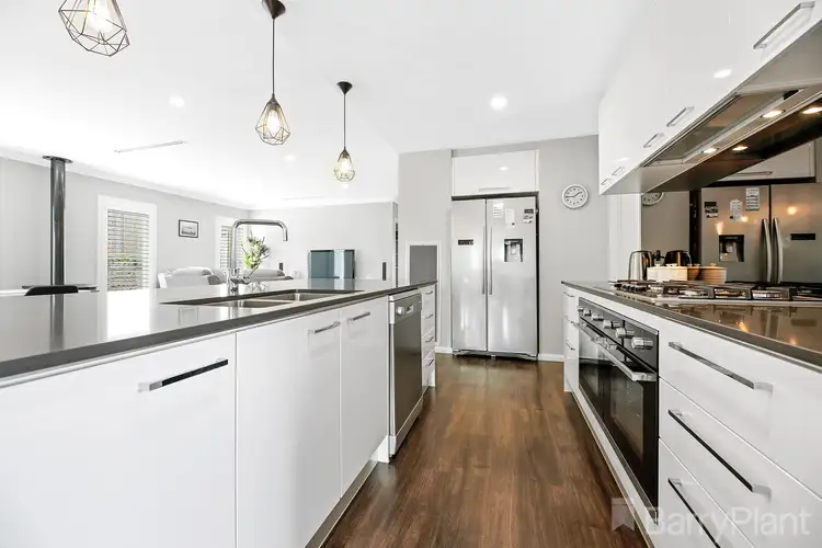 Fifth view of Homely house listing, 4 Gemstone Court, Warragul VIC 3820