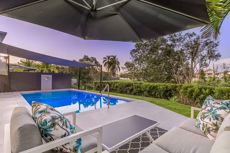 16/145 Palm Meadows Drive, Carrara QLD 4211