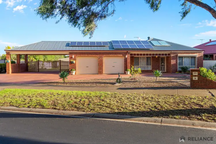 64 Lagarna Drive, Kurunjang VIC 3337