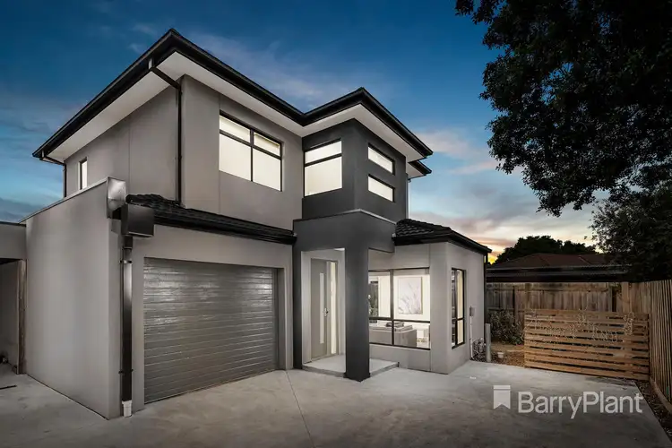 2/3 Scullin Court, Mill Park VIC 3082