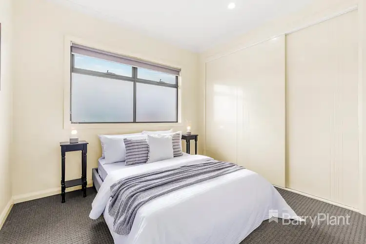 Fifth view of Homely house listing, 2/3 Scullin Court, Mill Park VIC 3082