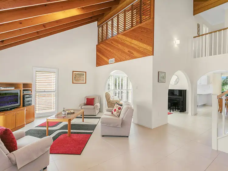18 Narelle Close, Lisarow NSW 2250