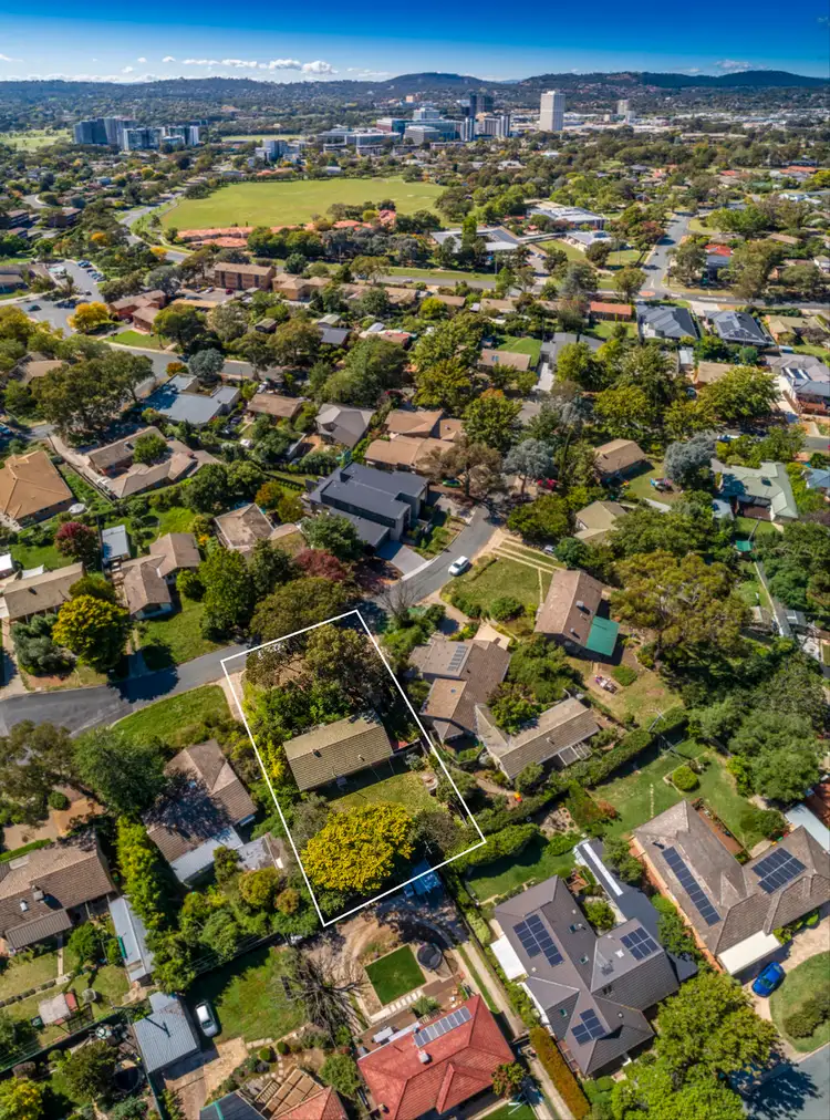 Second view of Homely house listing, 9 Ossa Place, Lyons ACT 2606