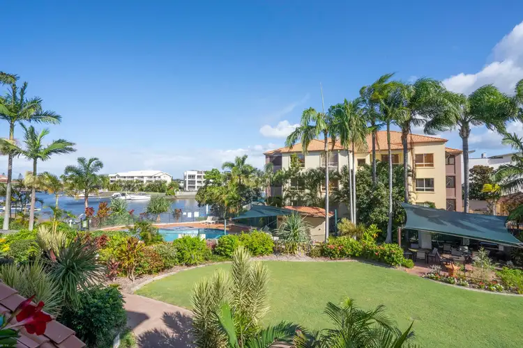 Level 1/27/22 Jennifer Avenue, Runaway Bay QLD 4216