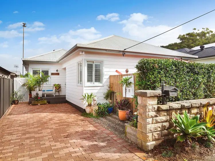 21 Picnic Parade, Ettalong Beach NSW 2257