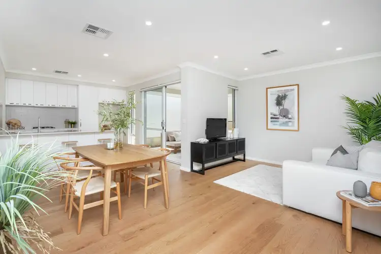 4B Shelshaw Street, Melville WA 6156